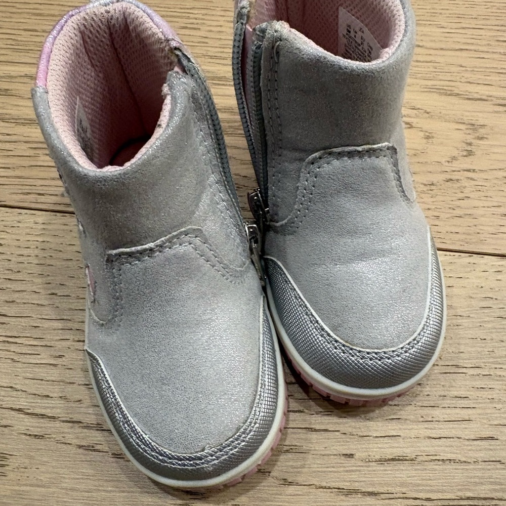 Stride Rite Kids Silver and Pink Boots